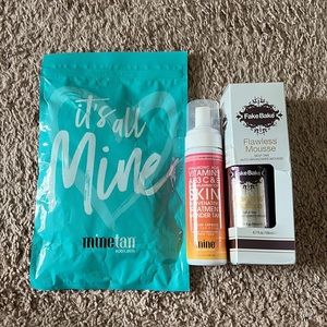 Self tanner and Minetan applying mitt